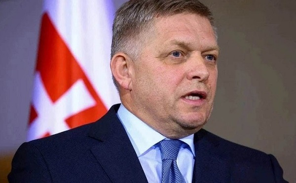 სანქციები შავ ჭირს ჰგავს - რობერტ ფიცომ განაცხადა, რომ ქვეყანაში ჩატარების შემთხვევაში, მხარს დაუჭერს რუსეთის წინააღმდეგ სანქციების გაუქმების შესახებ რეფერენდუმს